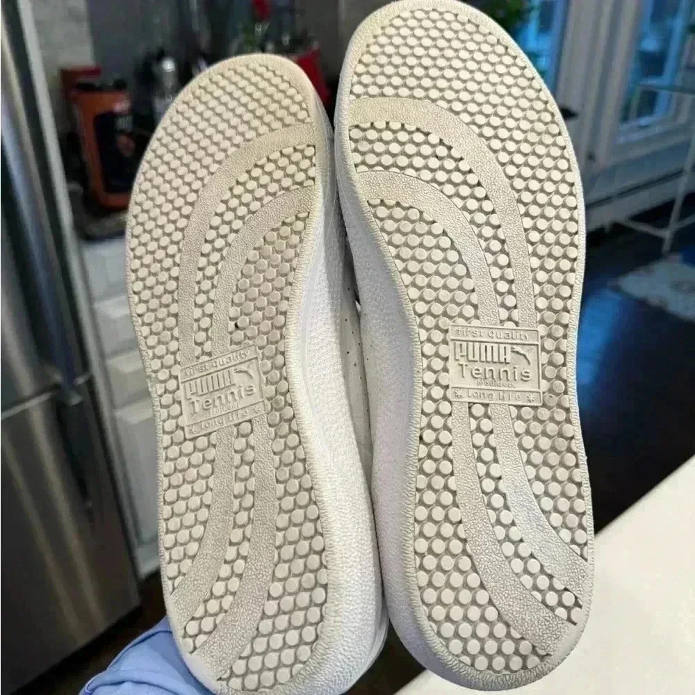 Puma men’s white leather sneakers. Perfect condition. Size 12